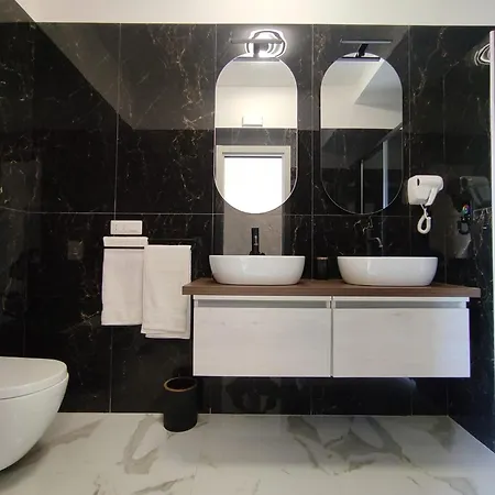 Alojamento de Acomodação e Pequeno-almoço Ilary 3*